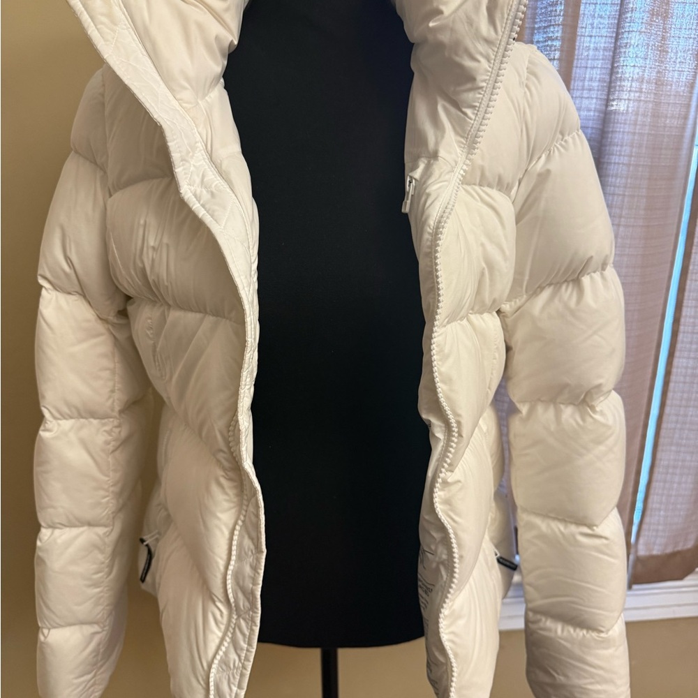 White Women's The Super Snug Puffer Jacket - Lightweight Insulated Coat